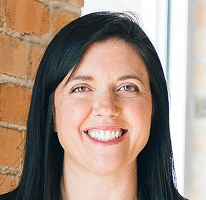 서비스팀의 고객 지원 책임자 Sophie Hartwell 대표 사진